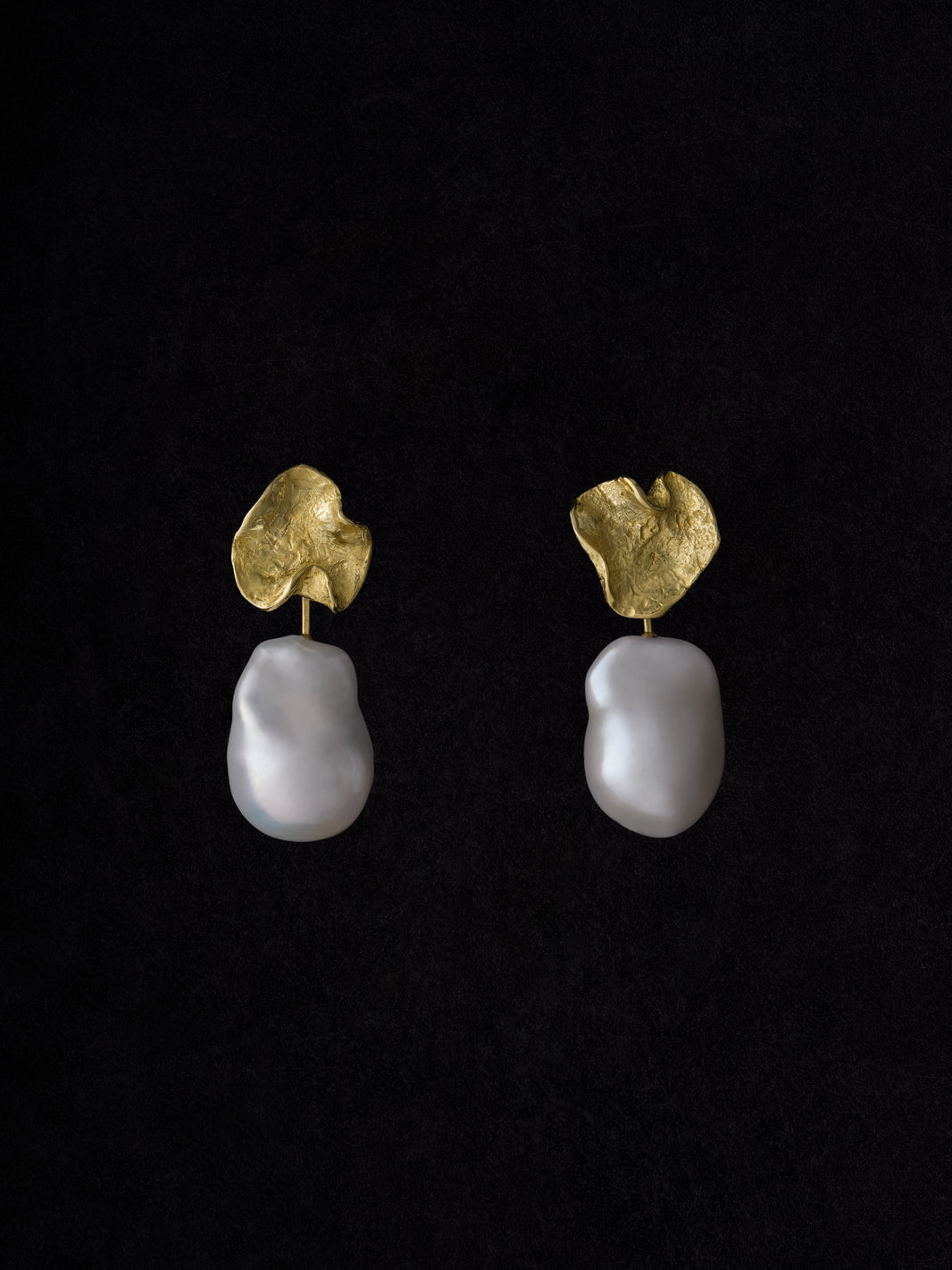 Wave Studs with Pearl