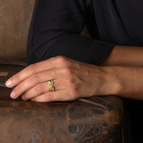 Cartier yellow diamond ring discount