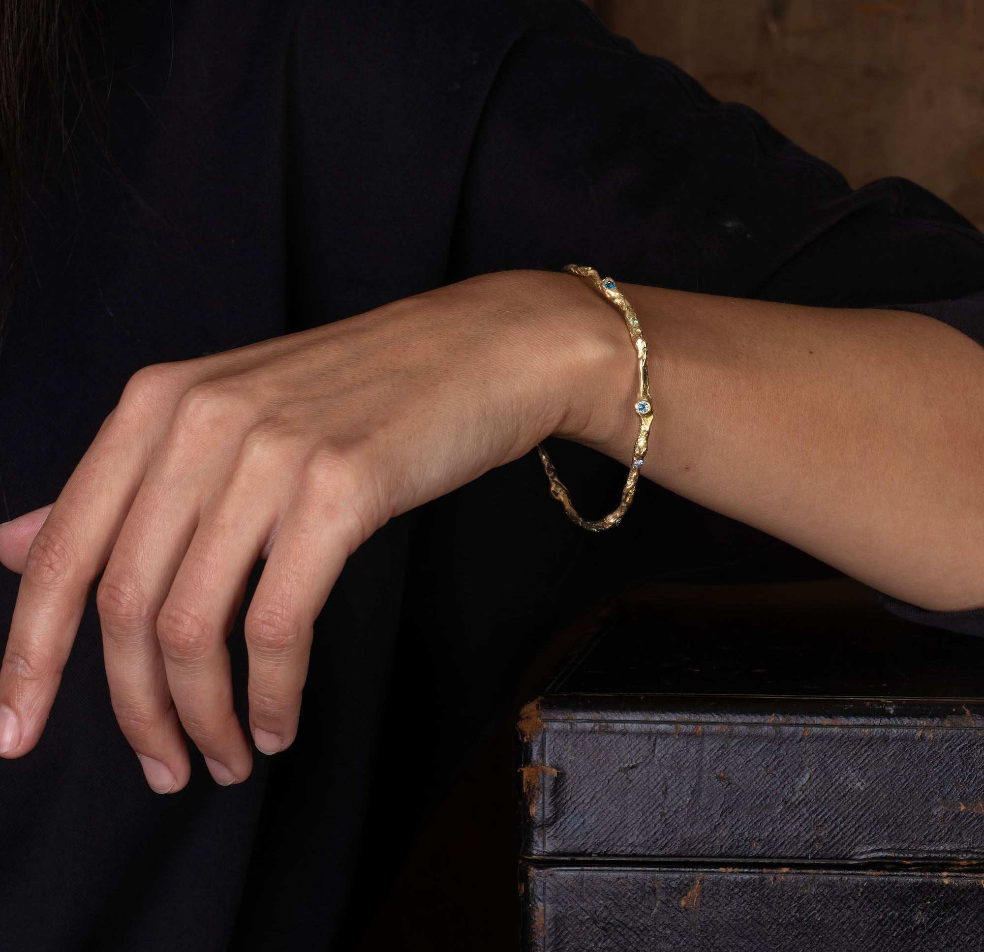 【Gaby】 cutlery bangle Gabriel & Co. Gold Diamond Cut Cuff Bangle