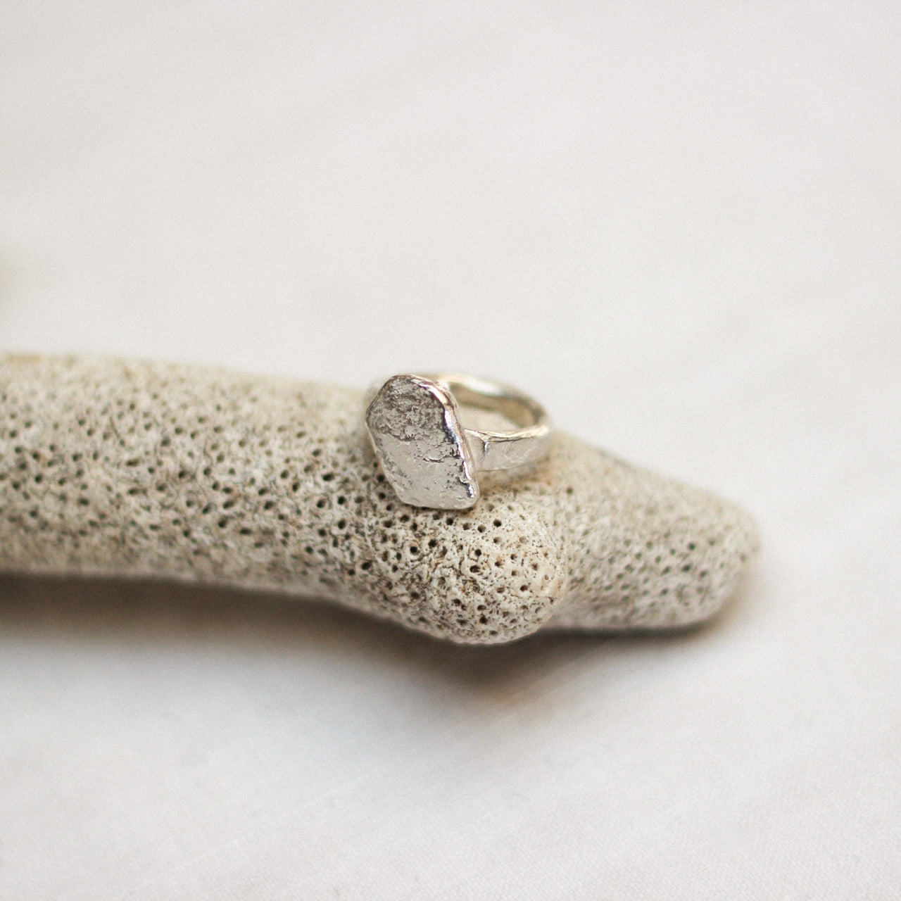 Rock Slab Sample Ring Silver Size R