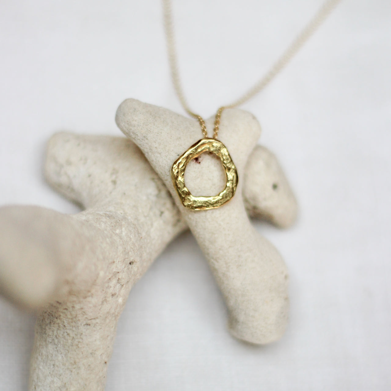 Tolvan Pendant 18ct Gold Sample