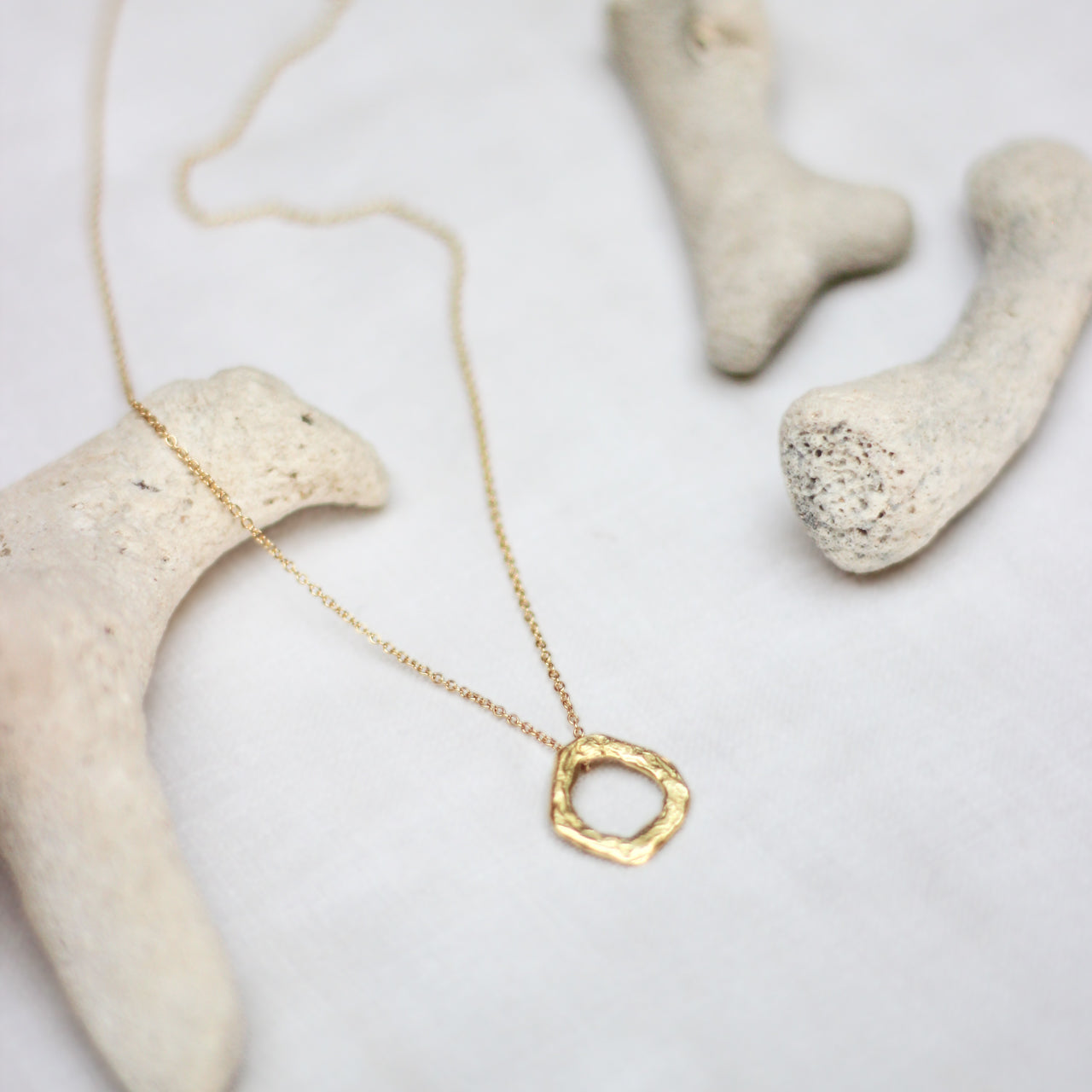 Tolvan Pendant 18ct Gold Sample