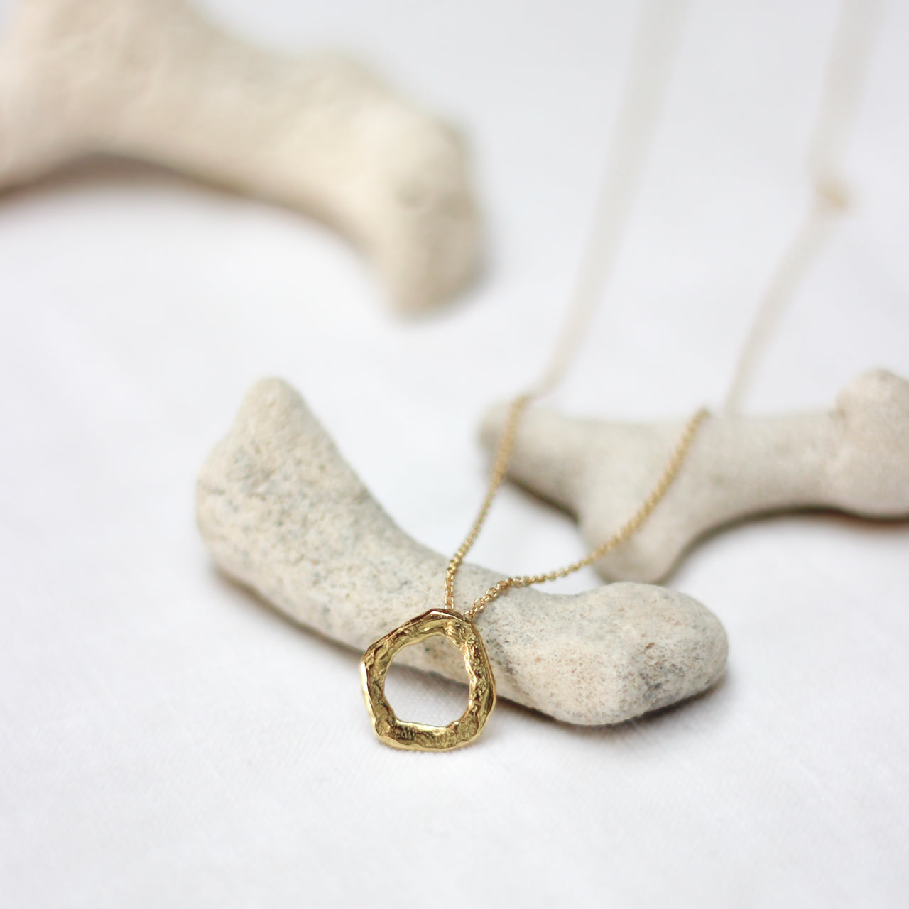 Tolvan Pendant 18ct Gold Sample