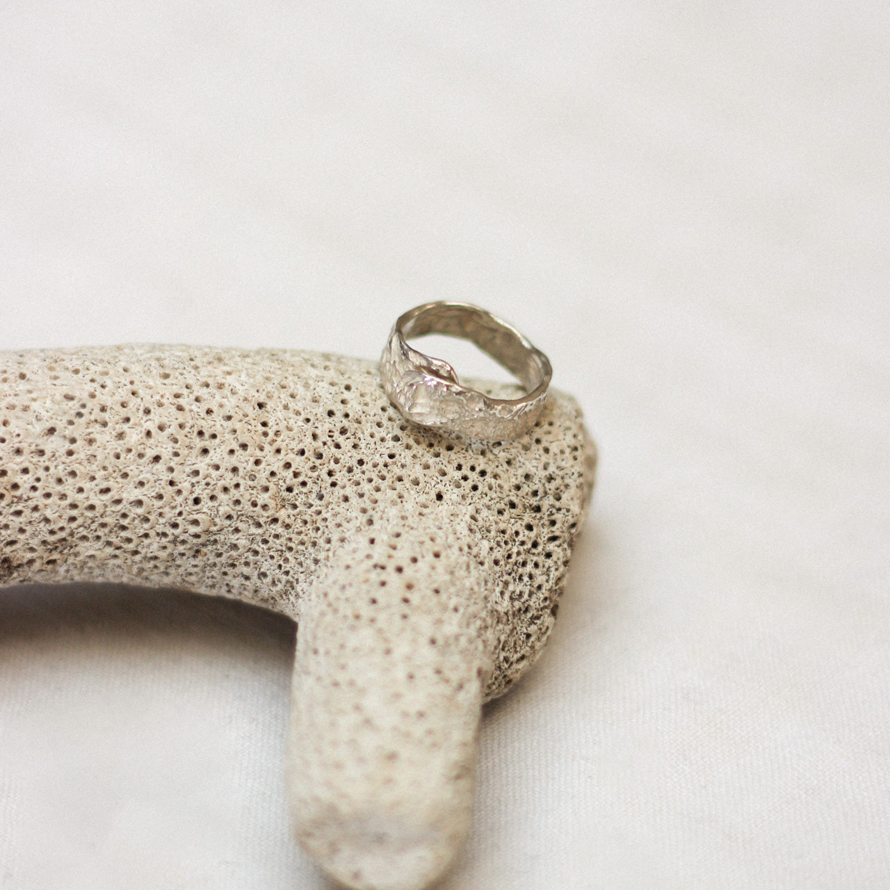 Sample Cockle Wrap Ring Size M
