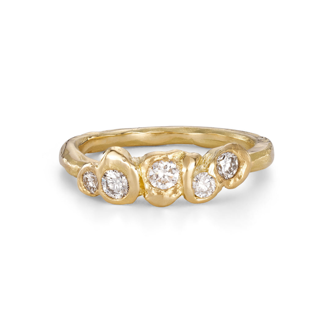 Crested Shingle Bay Ring set with Diamonds