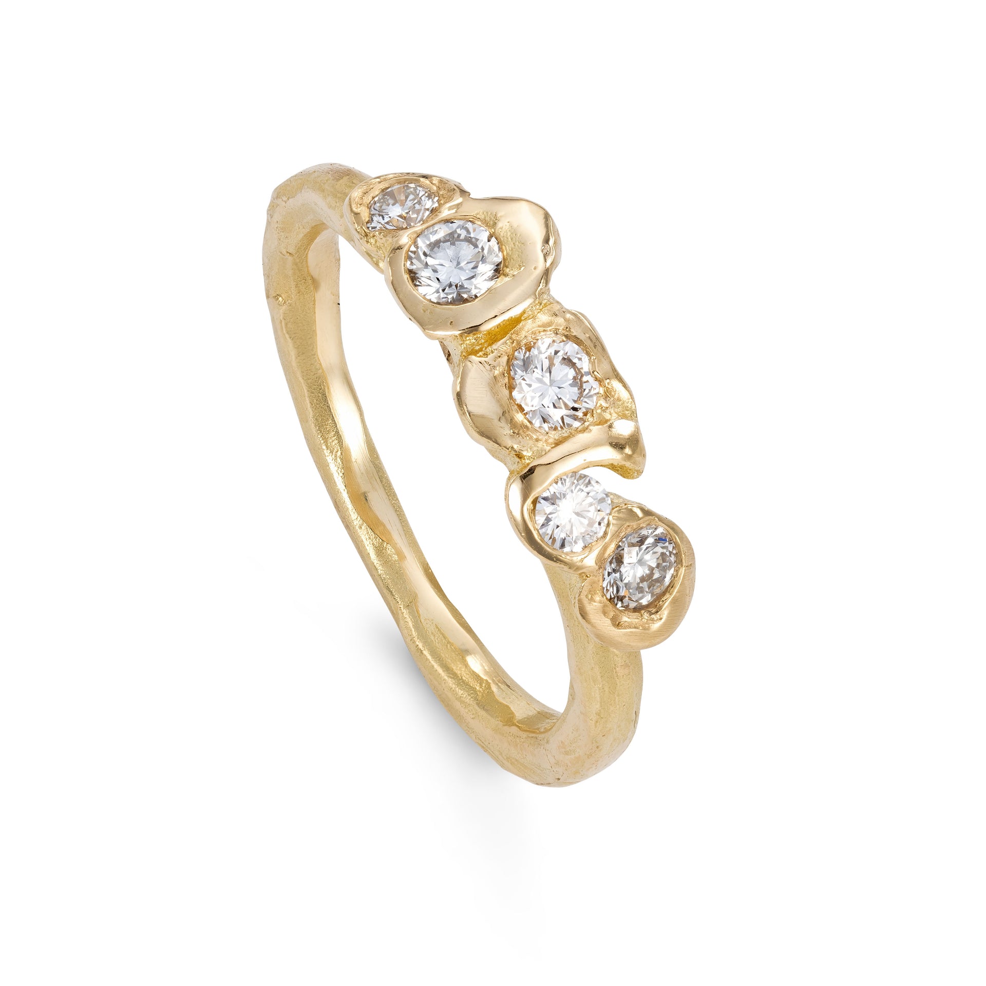 Crested Shingle Bay Ring set with Diamonds