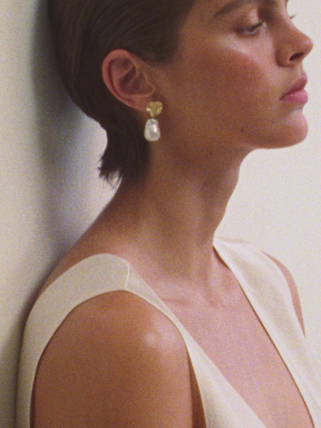 Wave Studs with Pearl