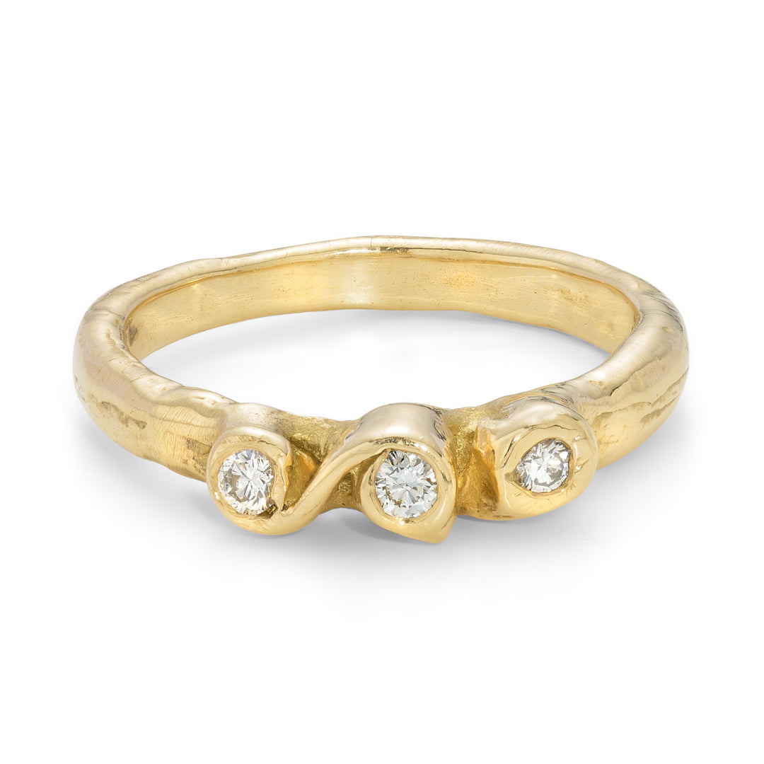 Bright White Alaria Ring Size I