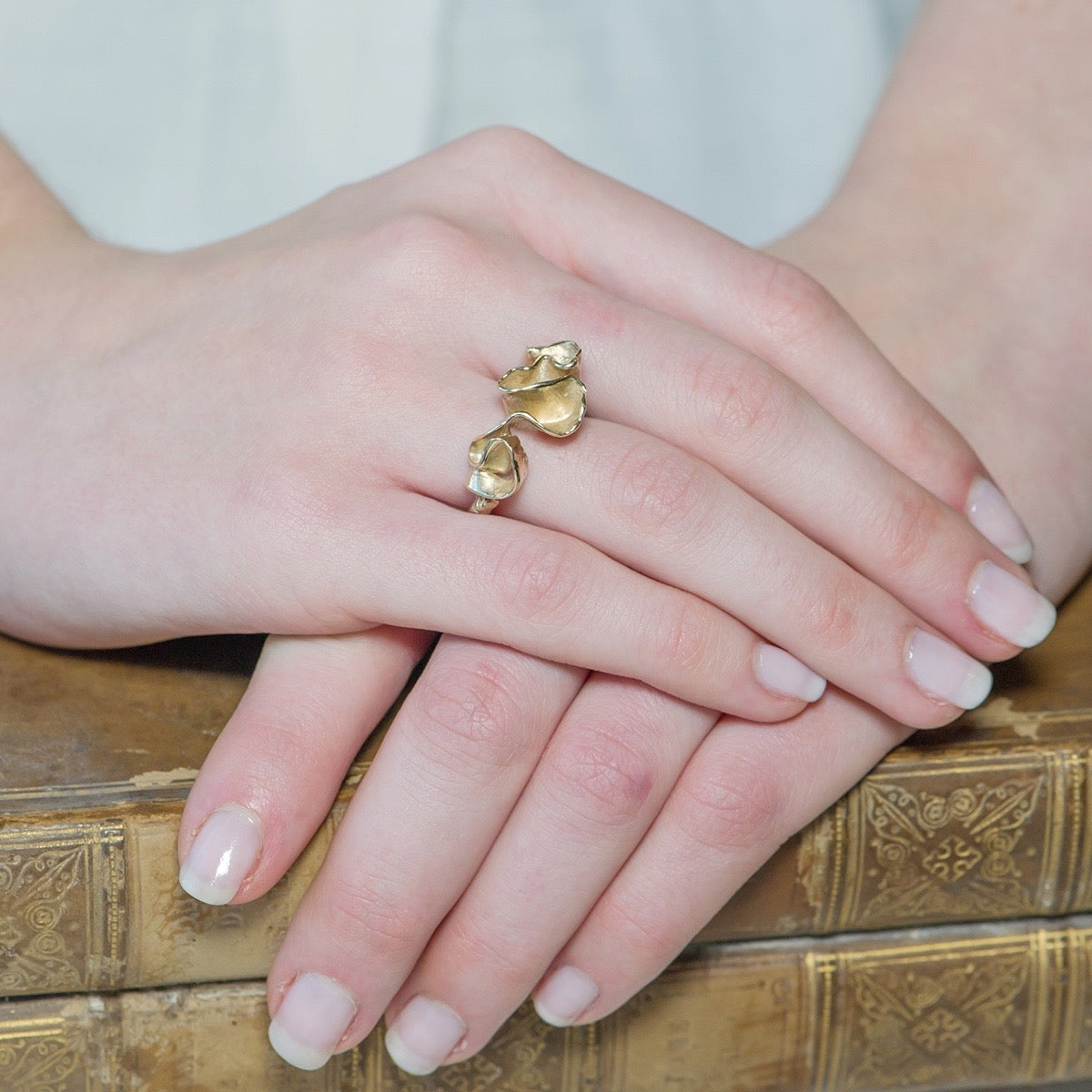 Tall Scribble Ring 9ct Gold